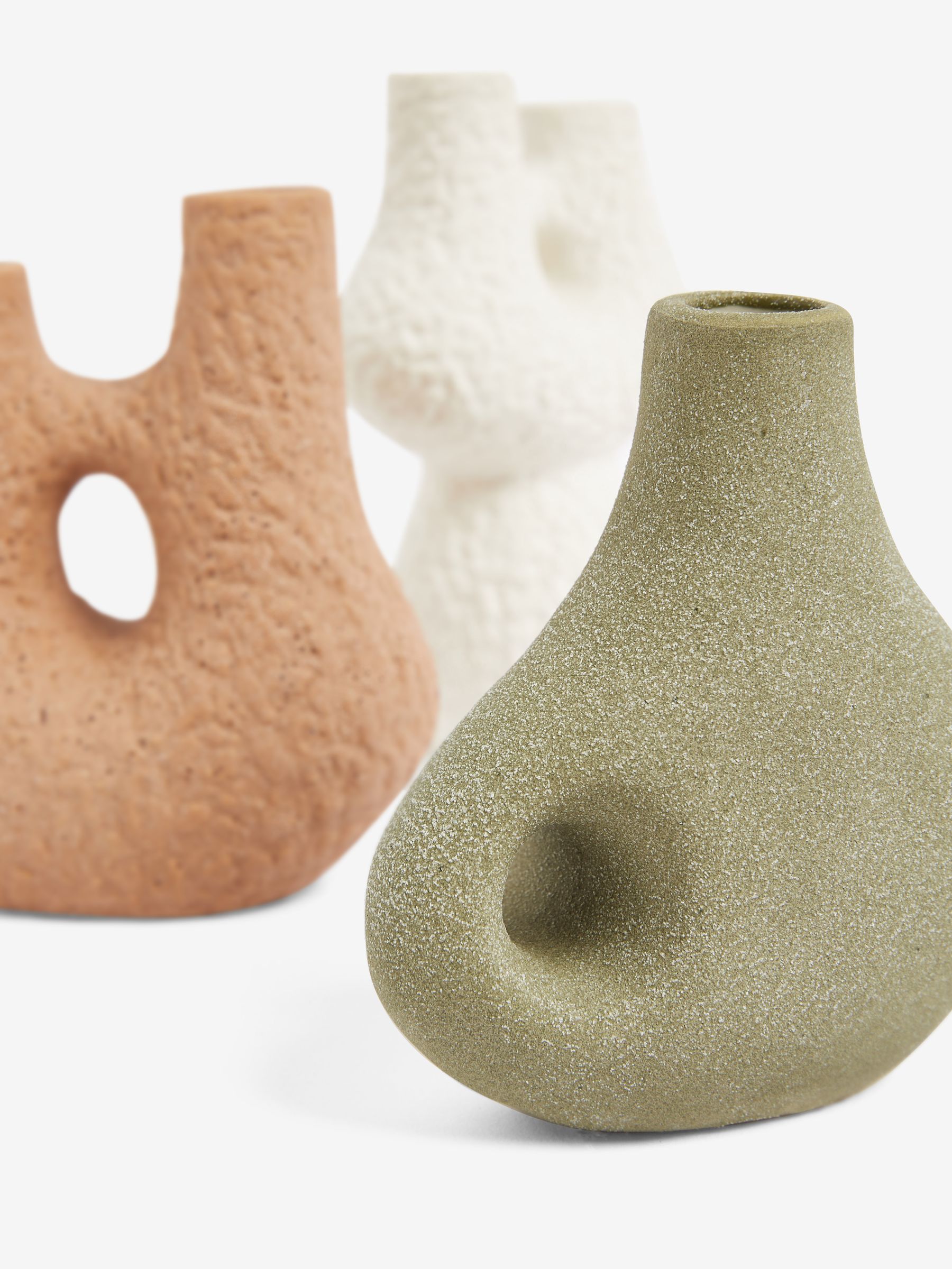 Buy Set of 3 Natural Sculptural Scandi Ceramic Bud Vases from Next Luxembourg Buy Set of 3 Natural Sculptural Scandi Ceramic Bud Vases from Next Luxembourg