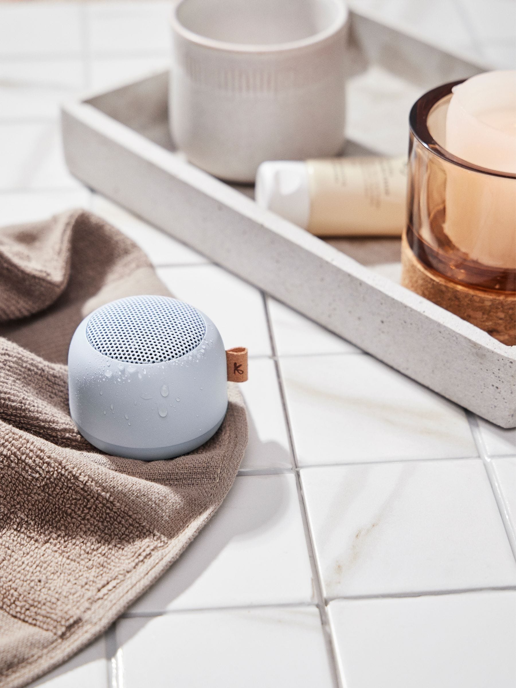 aLIGHT Bluetooth Speaker & Lamp - Cloudy Blue - Image 2