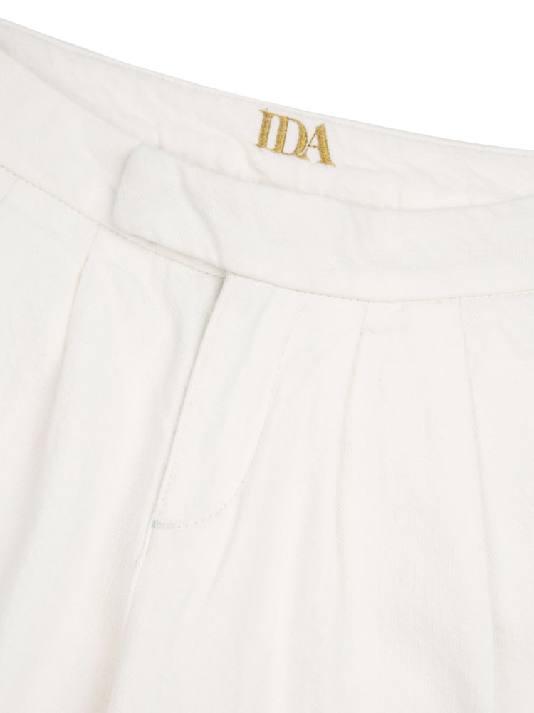 DONNA IDA Shelby The Tailored Summer White Shorts - Image 4 of 4