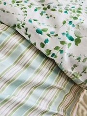 Nina Campbell Green Springtime 300 Thread Count Duvet Cover and Pillowcase Set - Image 4 of 5