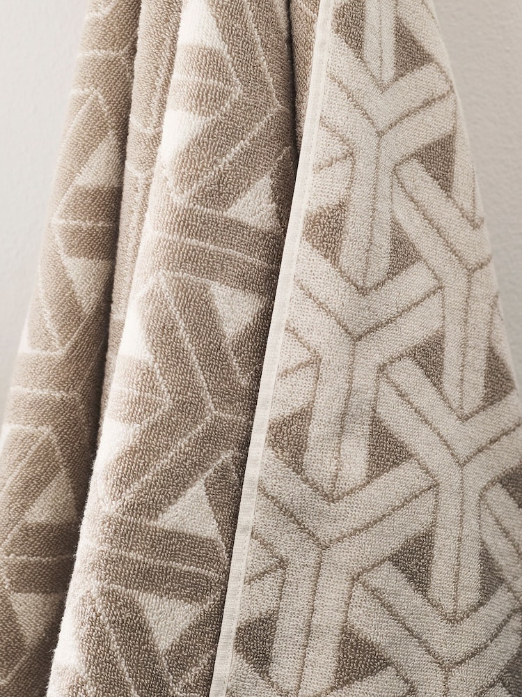 Natural Geo 100% Cotton Towel - Image 4 of 4 Natural Geo 100% Cotton Towel - Image 4 of 4