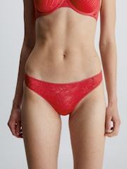 Rot - Calvin Klein Transparenter Tanga aus Marquisette-Spitze - Bild 1 von 5
