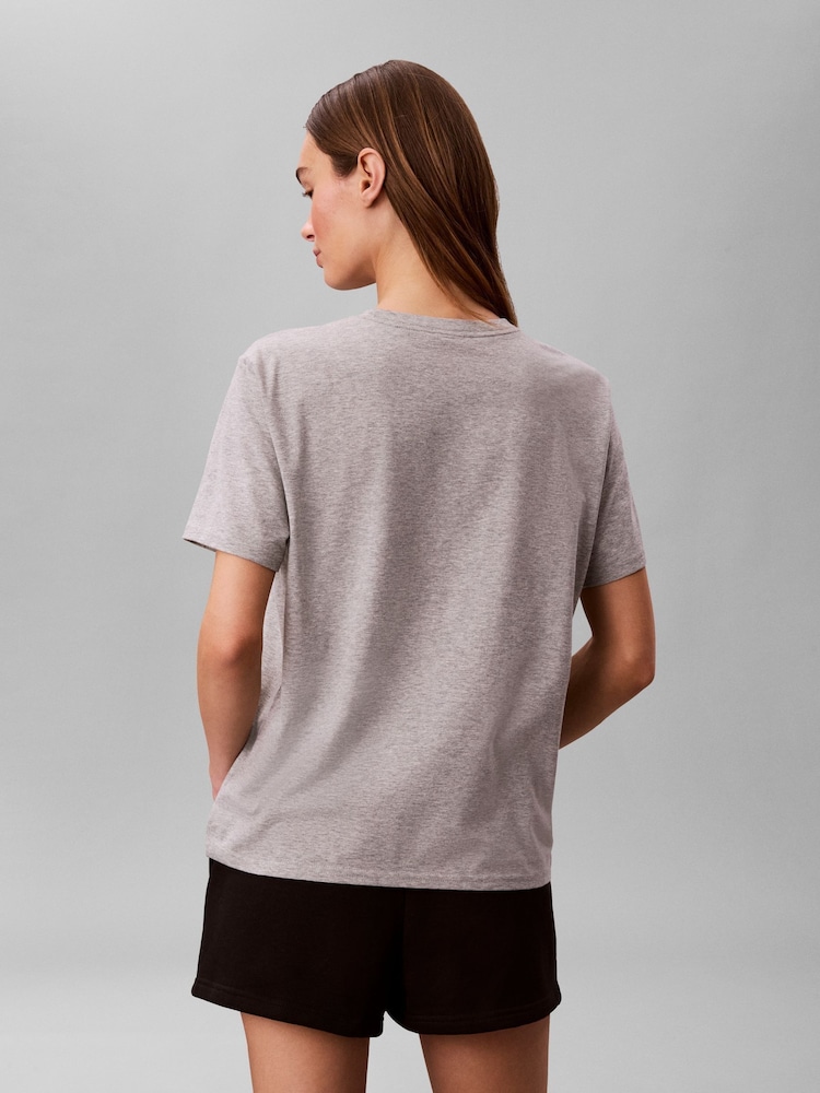Grå - Calvin Klein Breathable Quick-Dry Travel T-Shirt - Bilde 2 av 6