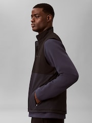 جيليه مقاوم للماء Performance من Calvin Klein - صورة 5 من 6