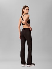Calvin Klein Breathable Flared Leggings - Image 2 de 6