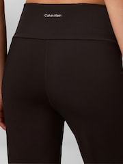 Calvin Klein Breathable Flared Leggings - Image 5 de 6
