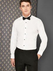 Biały - Slim Fit Single Cuff - Zestaw z koszulą z łamanym kołnierzem i czarną muszką - Image 1 of 5