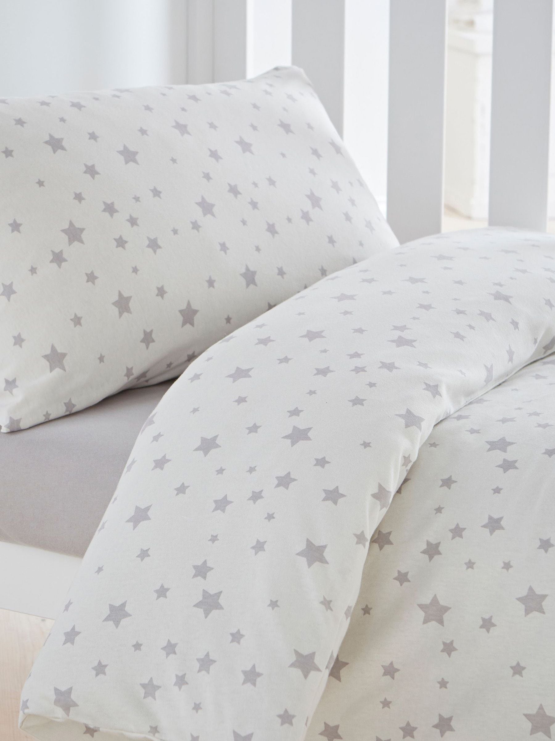 Star cot bedding outlet