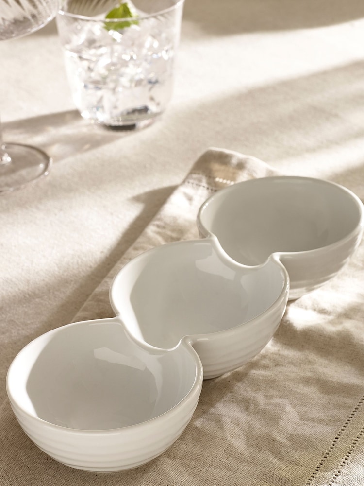 White Malvern Embossed Nibble Bowls - Image 2 of 4