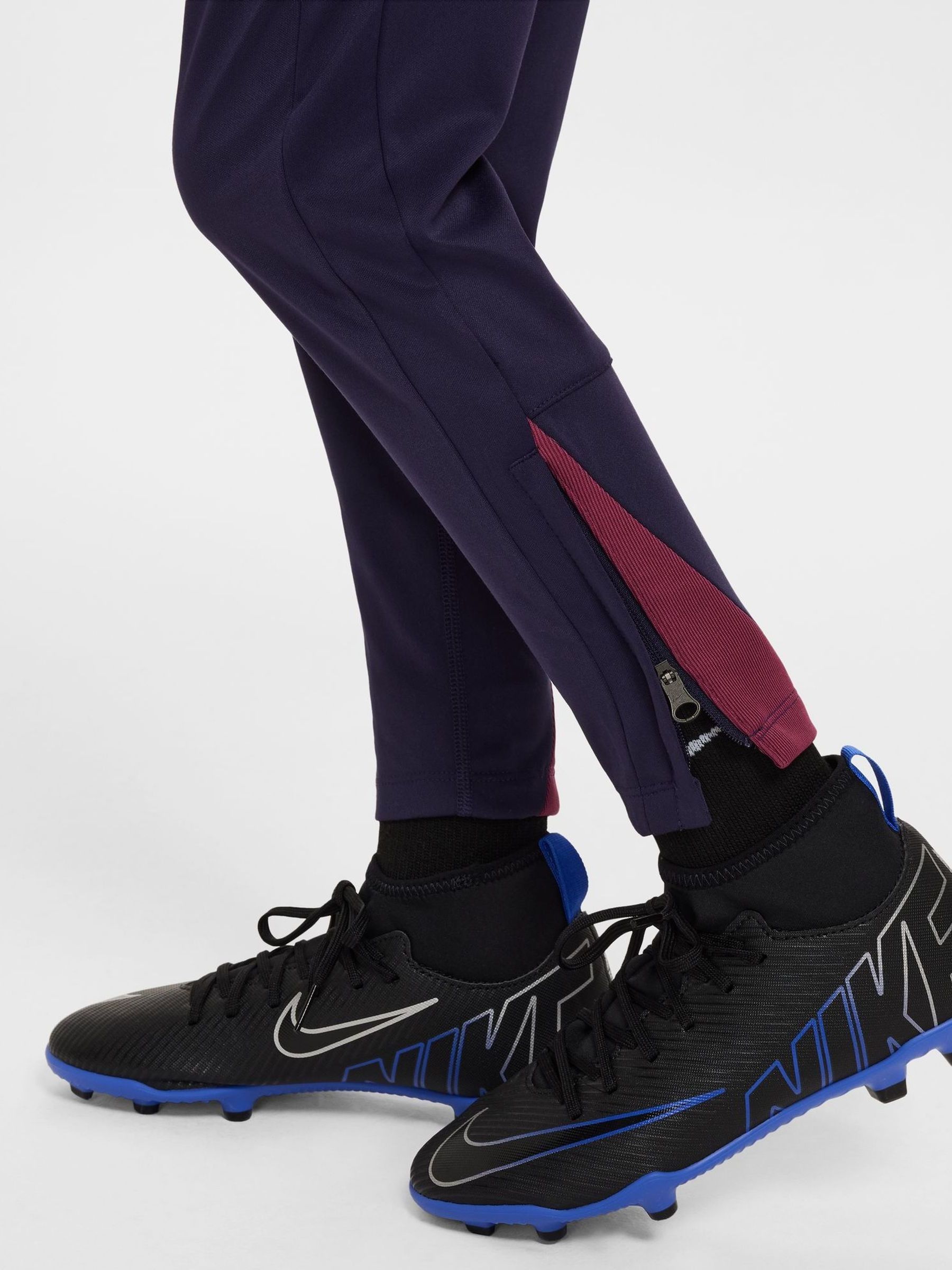 Nike football joggers outlet