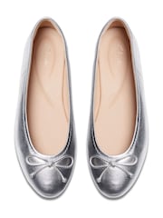 Clarks Silver Standard Fit (D) Leather Fawna Lily Shoes - Image 5 of 8