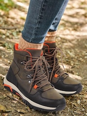 Зеленый хаки - Водонепроницаемые походные ботинки Next Active Sports Performance Forever Comfort® - Изображение 1 из 9