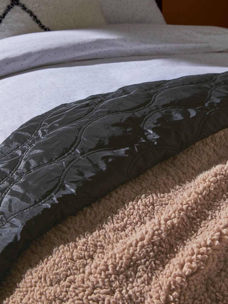 Black Quilted Super Soft Fleece Throw Blanket - Image 3 of 4