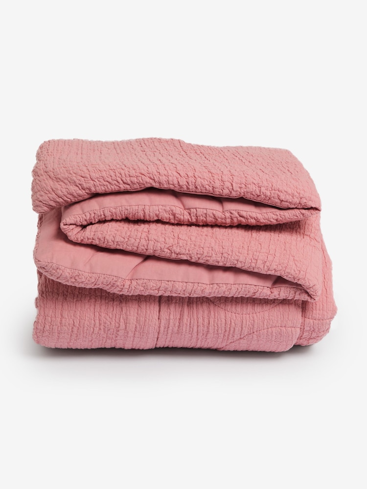 Pink Textured 100% Cotton Quilted Daisy Throw - Image 2 of 3