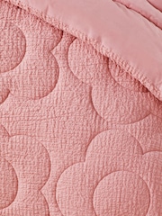Pink Textured 100% Cotton Quilted Daisy Throw - Image 3 of 3