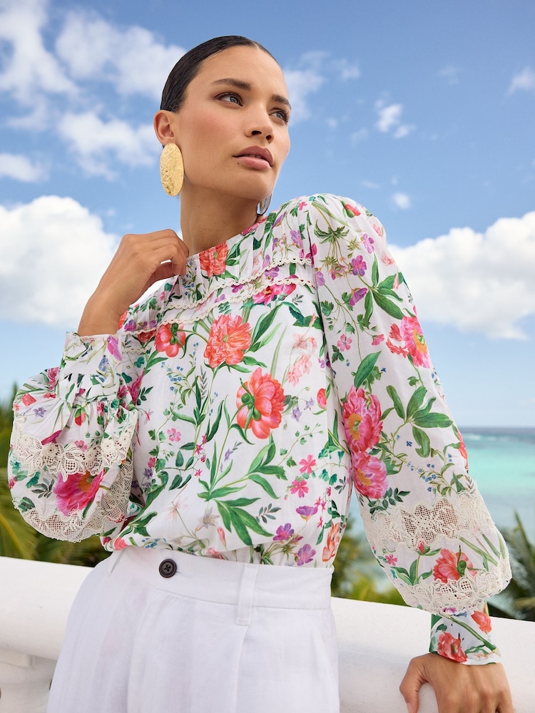 V&A | Love & Roses Floral Printed Crew Neck Lace Trim Blouse - Image 2 of 4