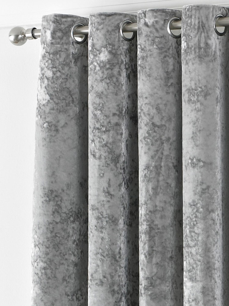 Riva Paoletti Silver Grey Verona Crushed Velvet Eyelet Curtains - Image 2 of 4