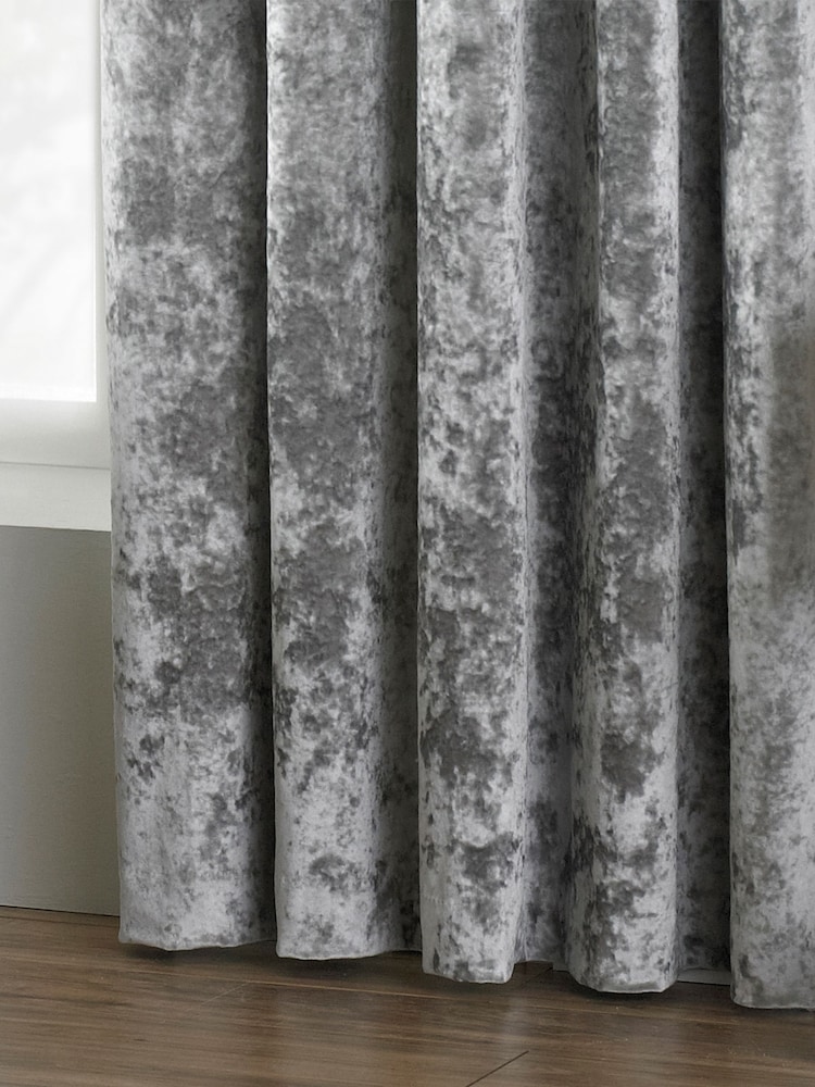 Cortinas de terciopelo arrugado con ojales Verona de Paoletti - Imagen 3 de 3