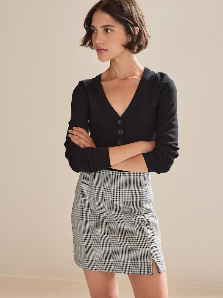 Schwarz/Weiß mit Karos - Minirock in A-Linie - Bild 1 von 1