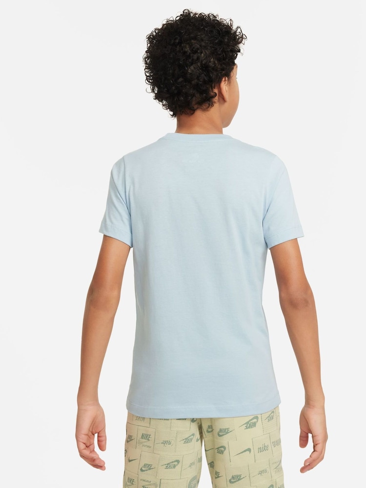 Helles Armory Blue - Nike 100% Baumwolle Futura T-Shirt - Bild 2 von 4 Helles Armory Blue - Nike 100% Baumwolle Futura T-Shirt - Bild 2 von 4