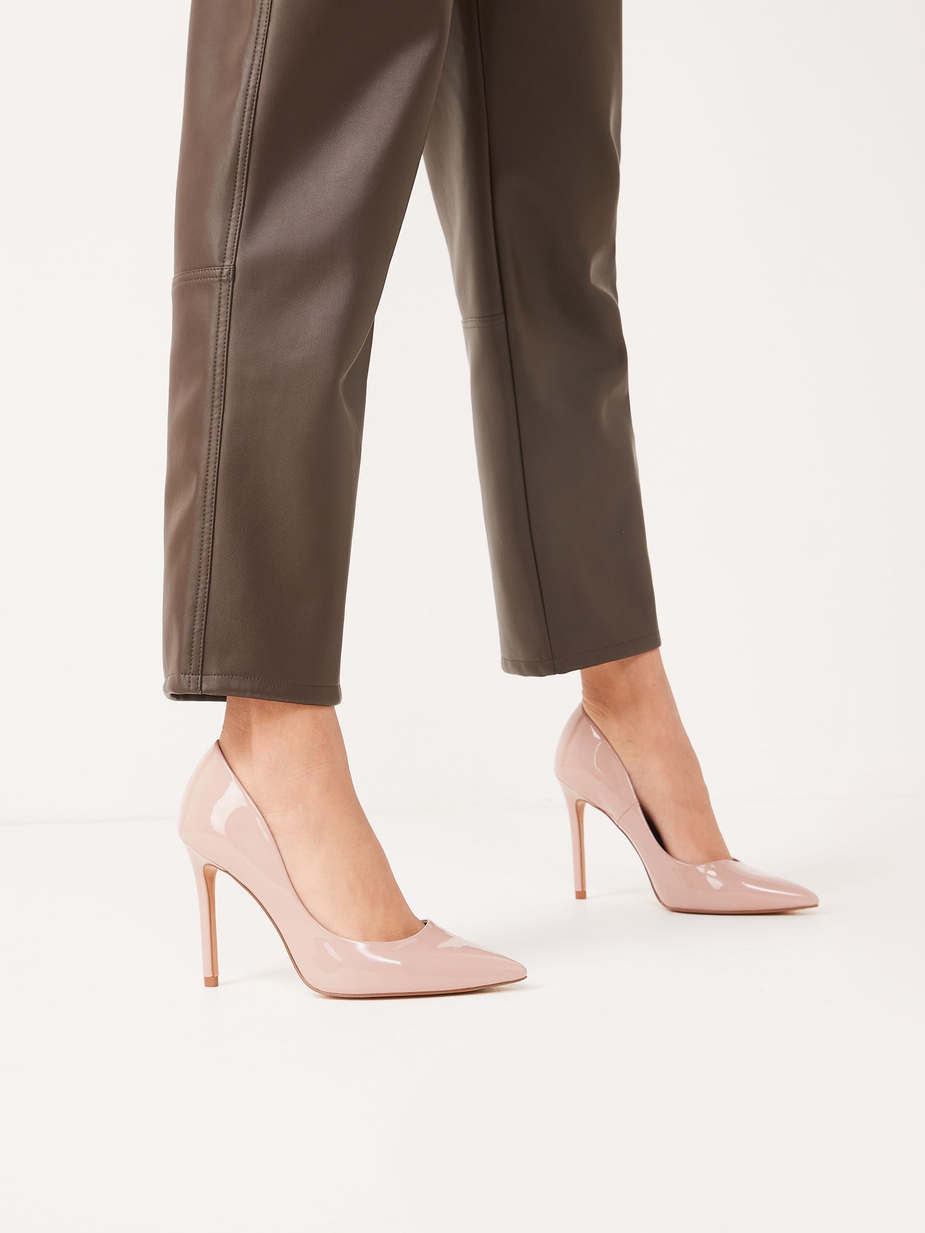 Forever Comfort Point Court Shoes