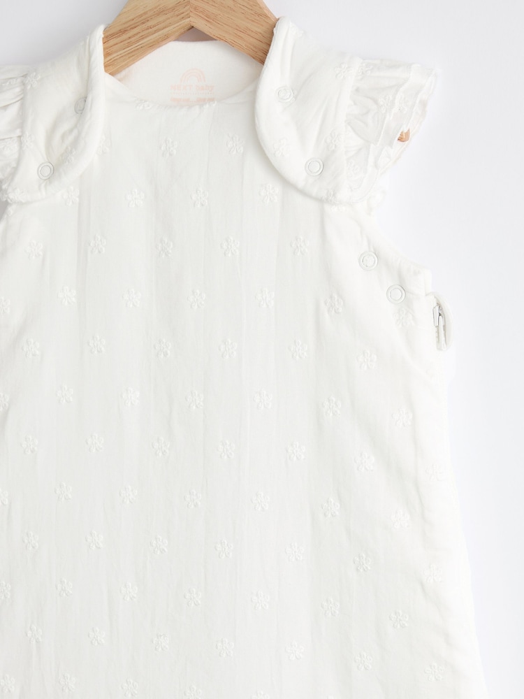 White Broderie Baby 2.5 Tog 100% Cotton Sleep Bag - Image 10 of 13