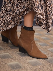 بني فاتح بني - Forever Comfort® Cowboy Ankle Boots - صورة 1 من 8