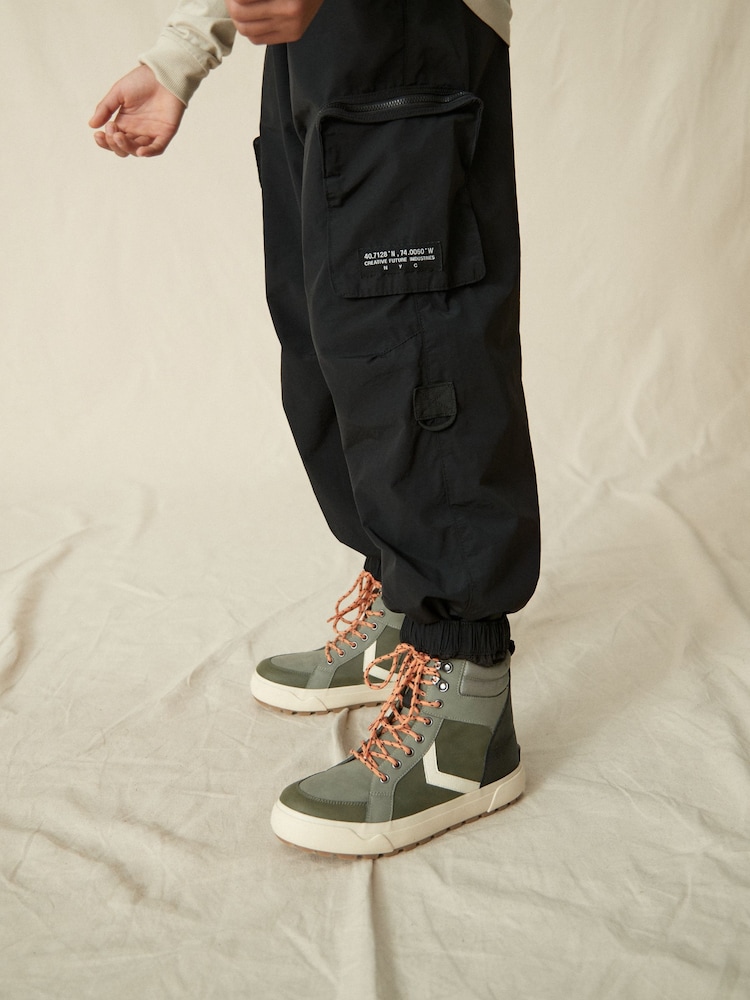 Khakigrün - Knöchelhohe Stiefel zum Schnüren - Bild 2 von 9