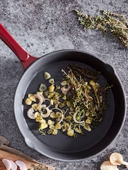 Barbary & Oak Red 26cm Cast Iron Round Frying Pan - Image 1 of 4