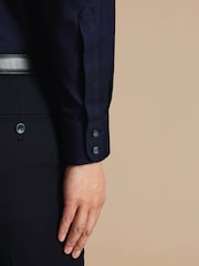 أزرق داكن أزرق - قميص تويل مقاوم للتجعد بتلبيس كلاسيكي من Charles Tyrwhitt - صورة 4 من 4