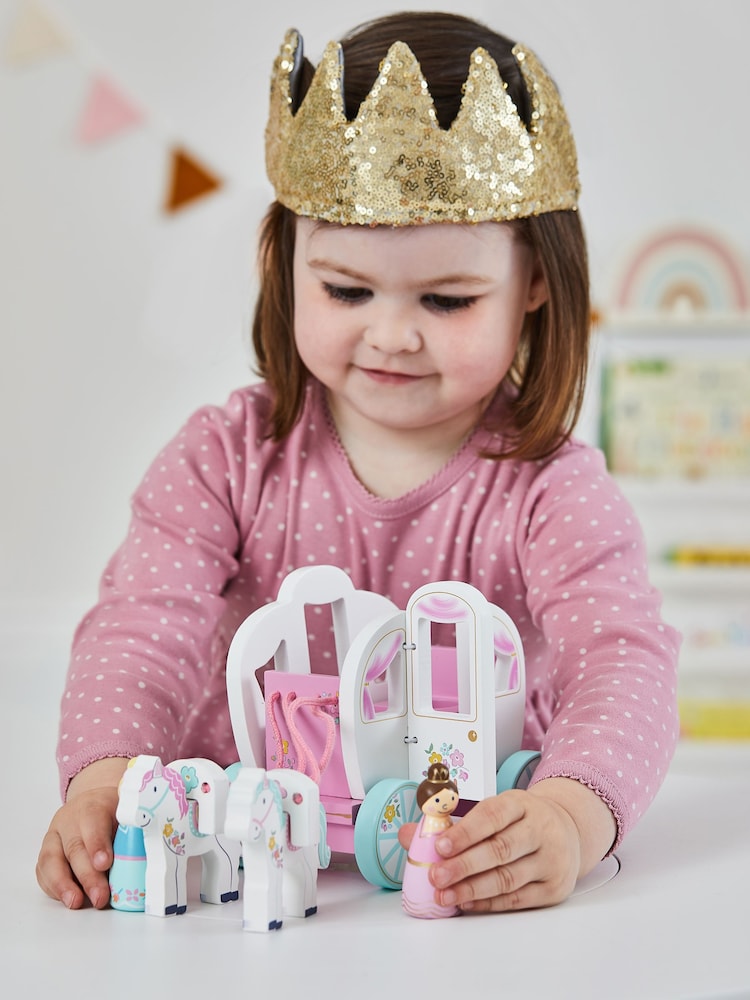 JoJo Maman Bébé Wooden Princess Carriage Playset - Image 4 of 7