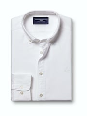 Balts - Charles Tyrwhitt īpaši pieguļošs, vienkāršs, pogām aizdarīts, elastīgs, mazgāts 100% kokvilnas Oksfordas krekls - Attēls 6 no 8