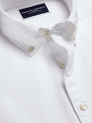 Balts - Charles Tyrwhitt īpaši pieguļošs, vienkāršs, pogām aizdarīts, elastīgs, mazgāts 100% kokvilnas Oksfordas krekls - Attēls 7 no 8