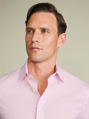 وردي - قميص تويل مقاوم للتجعد بتلبيس كلاسيكي من Charles Tyrwhitt - صورة 2 من 7