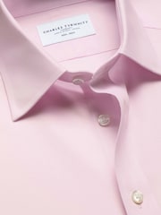 وردي - قميص تويل مقاوم للتجعد بتلبيس كلاسيكي من Charles Tyrwhitt - صورة 6 من 7