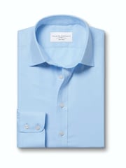 أزرق فاتح - قميص تويل مقاوم للتجعد بتلبيس كلاسيكي من Charles Tyrwhitt - صورة 1 من 2