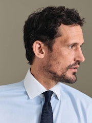 Charles Tyrwhitt Ice Blue Pure Linen Classic Fit Shirt - Image 5 of 8