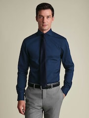 Charles Tyrwhitt Navy Blue Classic Fit Non Iron Herringbone 100% Cotton Shirt - Image 2 of 7