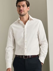 أصفر فاتح - قميص تويل مقاوم للتجعد بتلبيس كلاسيكي من Charles Tyrwhitt - صورة 1 من 7