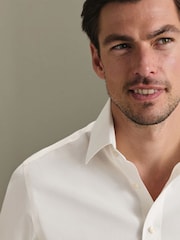 أصفر فاتح - قميص تويل مقاوم للتجعد بتلبيس كلاسيكي من Charles Tyrwhitt - صورة 3 من 7