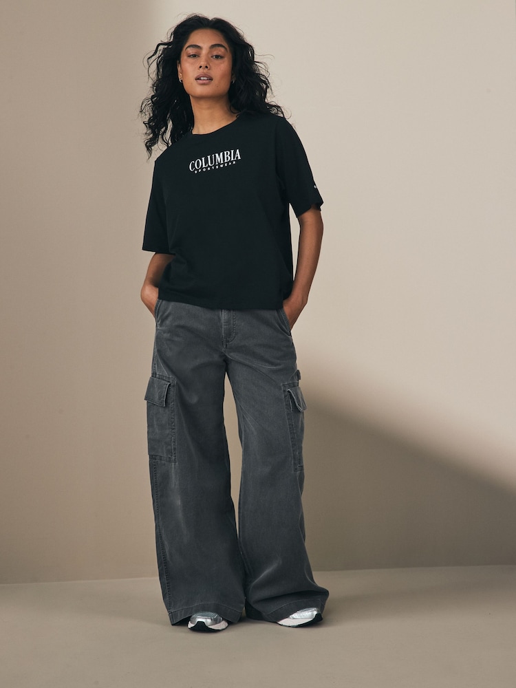 'Columbia Central Logo Boxy T-Shirt' - Image 2 of 4