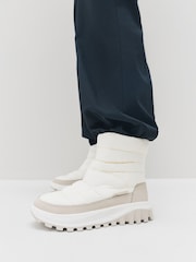 Bela - Columbia Snowtrot Mid Quilted Snow gležnjarji - Slika 11 iz 13