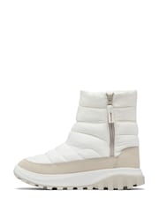 Columbia Snowtrot Mid Quilted Snow Boots - Image 3 of 10