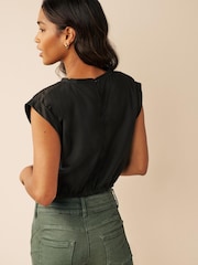Khaki Green Lift, Slim And Shape Slim Cargo Jeans - Image 3 of 6