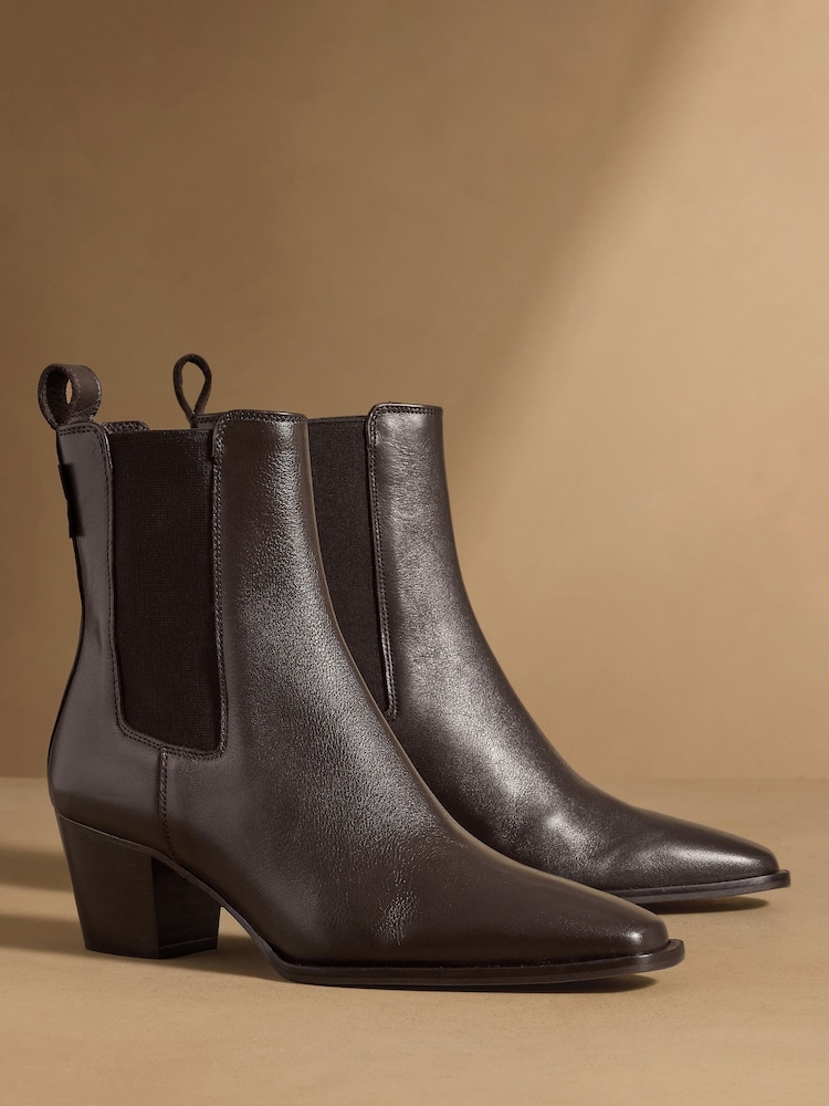 Brunt skinn - Russell & Bromley Calle Block Heel Chelsea Boots - Bilde 1 av 7
