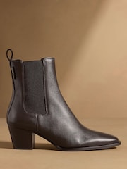 Brunt skinn - Russell & Bromley Calle Block Heel Chelsea Boots - Bilde 2 av 7