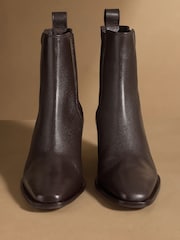Brunt skinn - Russell & Bromley Calle Block Heel Chelsea Boots - Bilde 3 av 7