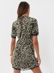 برّاق - Threadbare High Neck Sequin Mini Dress - صورة 2 من 5