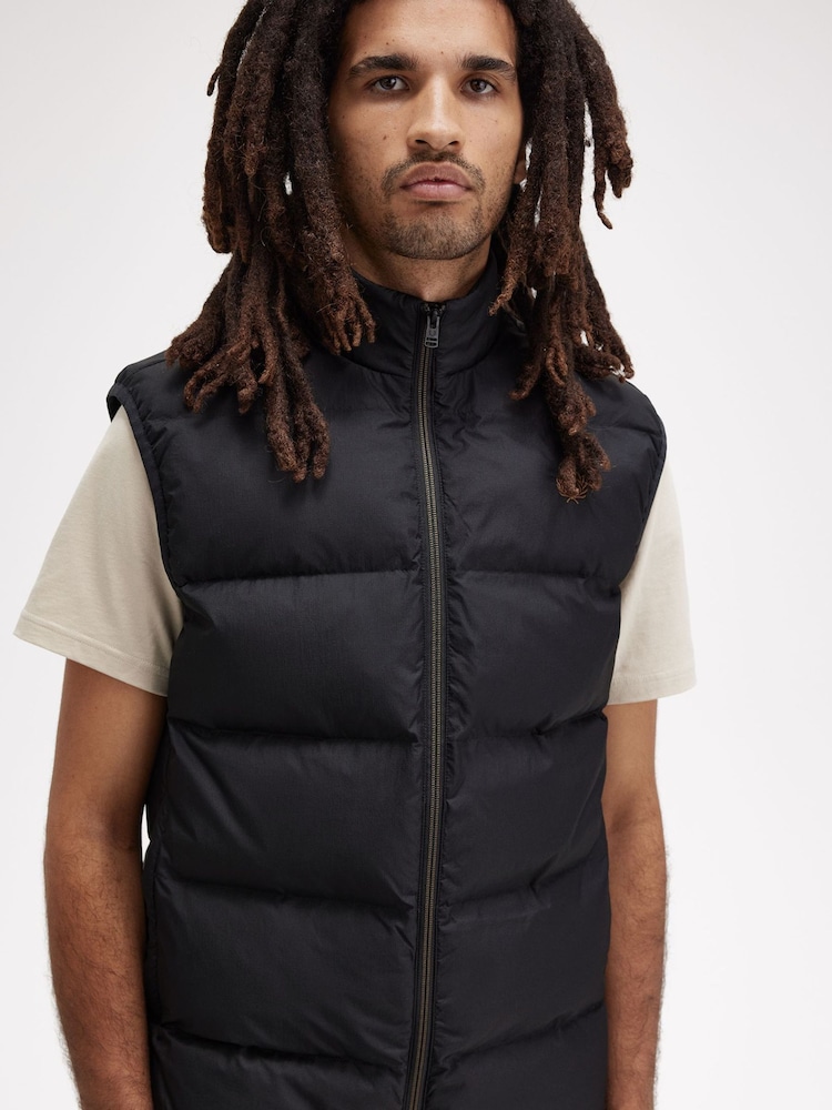 Fred Perry Padded Insulated Black Gilet - Image 3 of 7