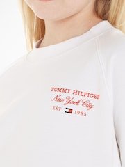Bela majica s kratkimi rokavi in napisom Tommy Hilfiger Kids - Slika 3 iz 6